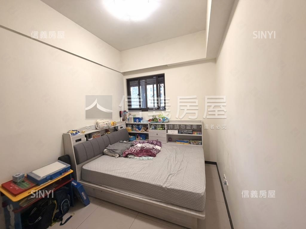 重劃區近公園美三房車位房屋室內格局與周邊環境