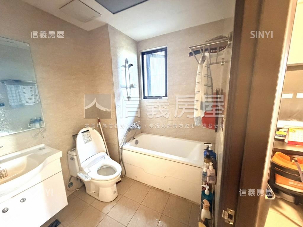 重劃區近公園美三房車位房屋室內格局與周邊環境