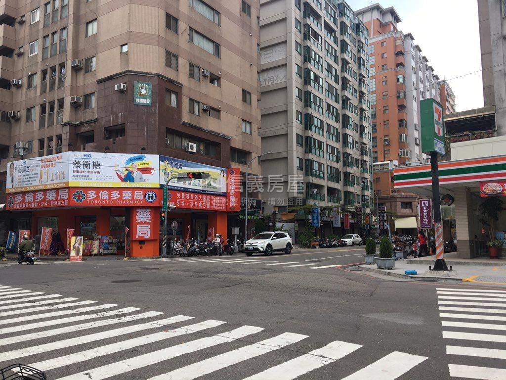 正山西路黃金店住附平車位房屋室內格局與周邊環境