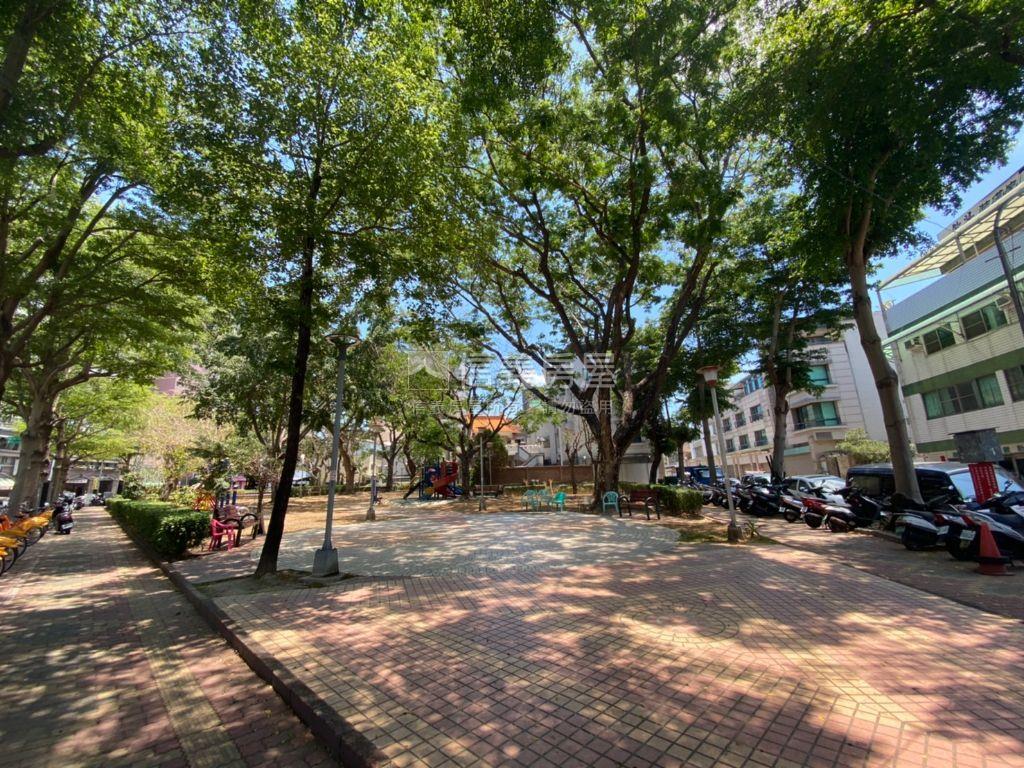 正山西路黃金店住附平車位房屋室內格局與周邊環境