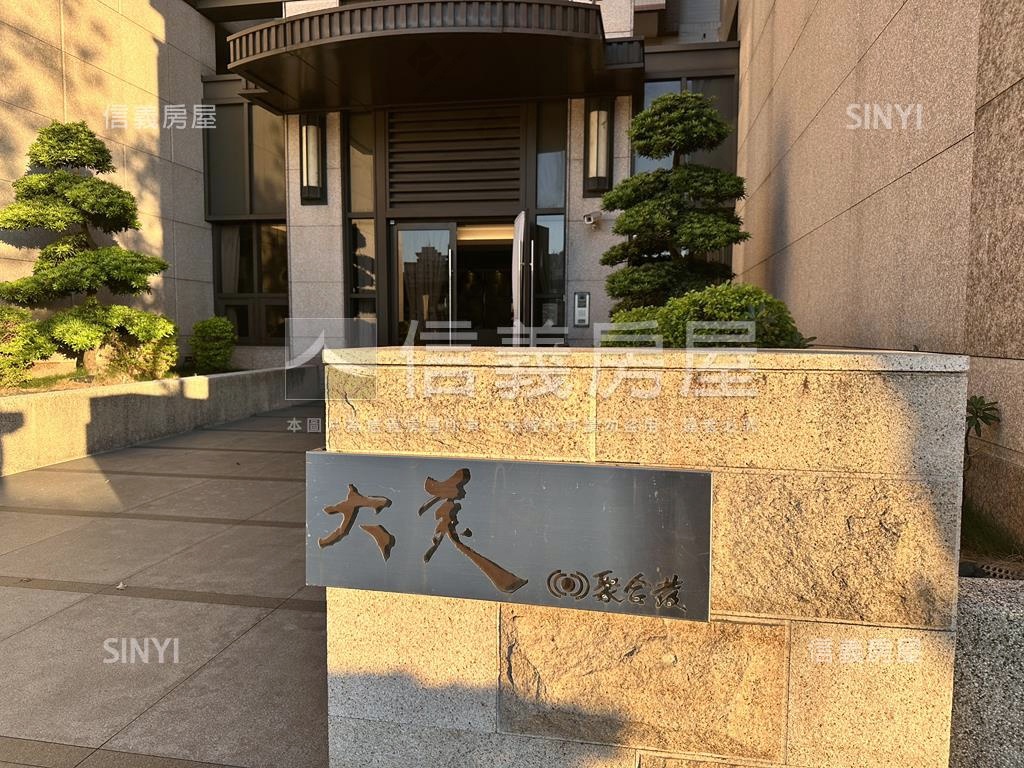 知名甜點店旁樓店房屋室內格局與周邊環境