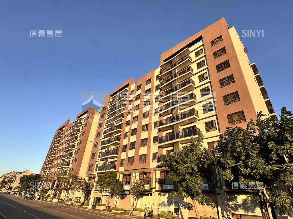 知名甜點店旁樓店房屋室內格局與周邊環境