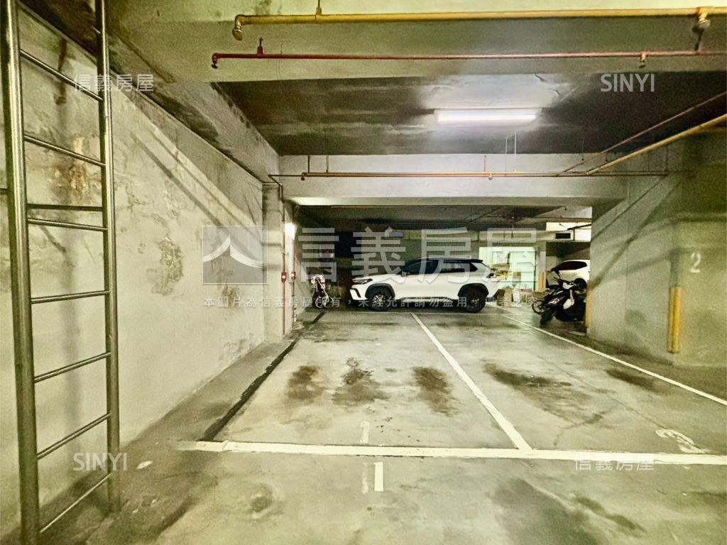 中正寧波坡道平面車位房屋室內格局與周邊環境