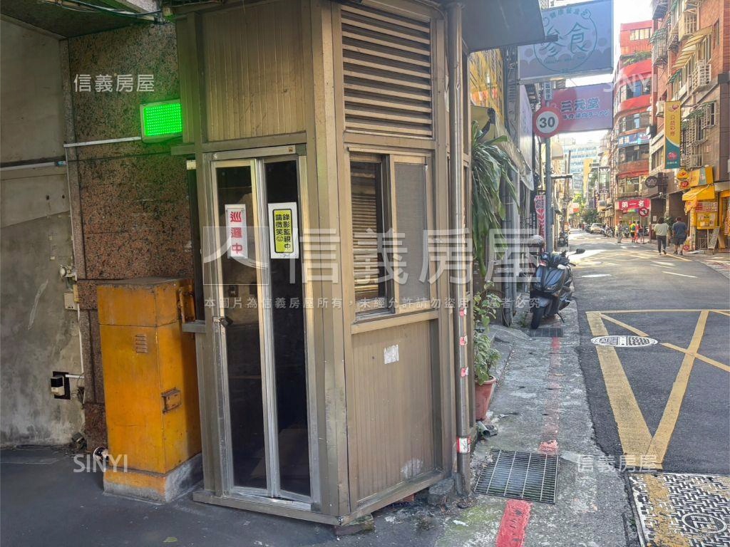 中正寧波坡道平面車位房屋室內格局與周邊環境