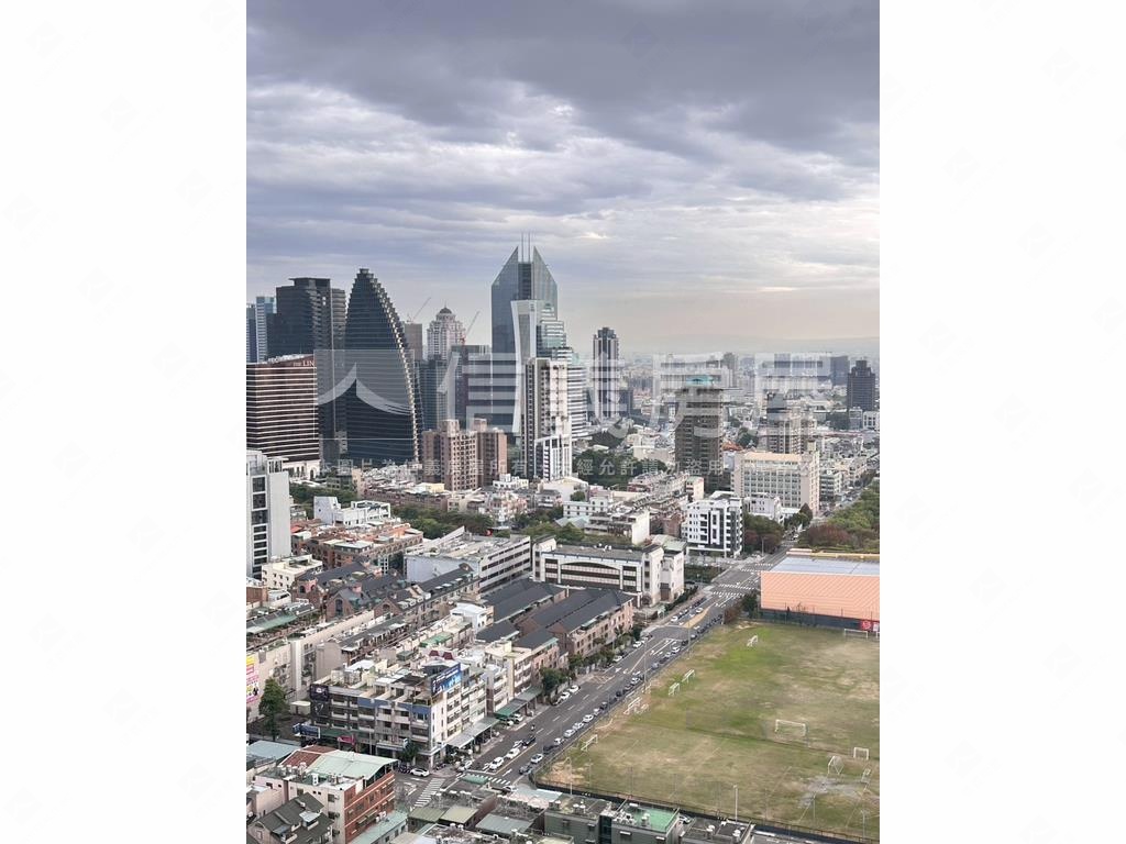 市政愛悅朝南極美高樓房屋室內格局與周邊環境