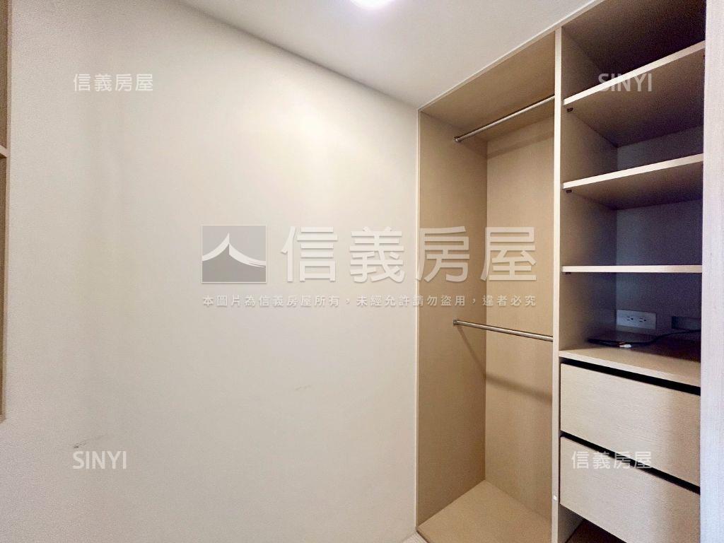 市區五房樓中樓子母車位房屋室內格局與周邊環境