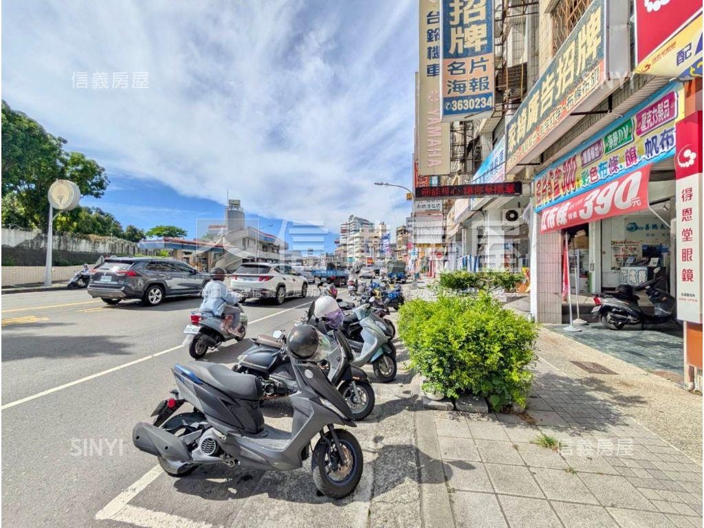 楠梓世運明亮三房平車房屋室內格局與周邊環境