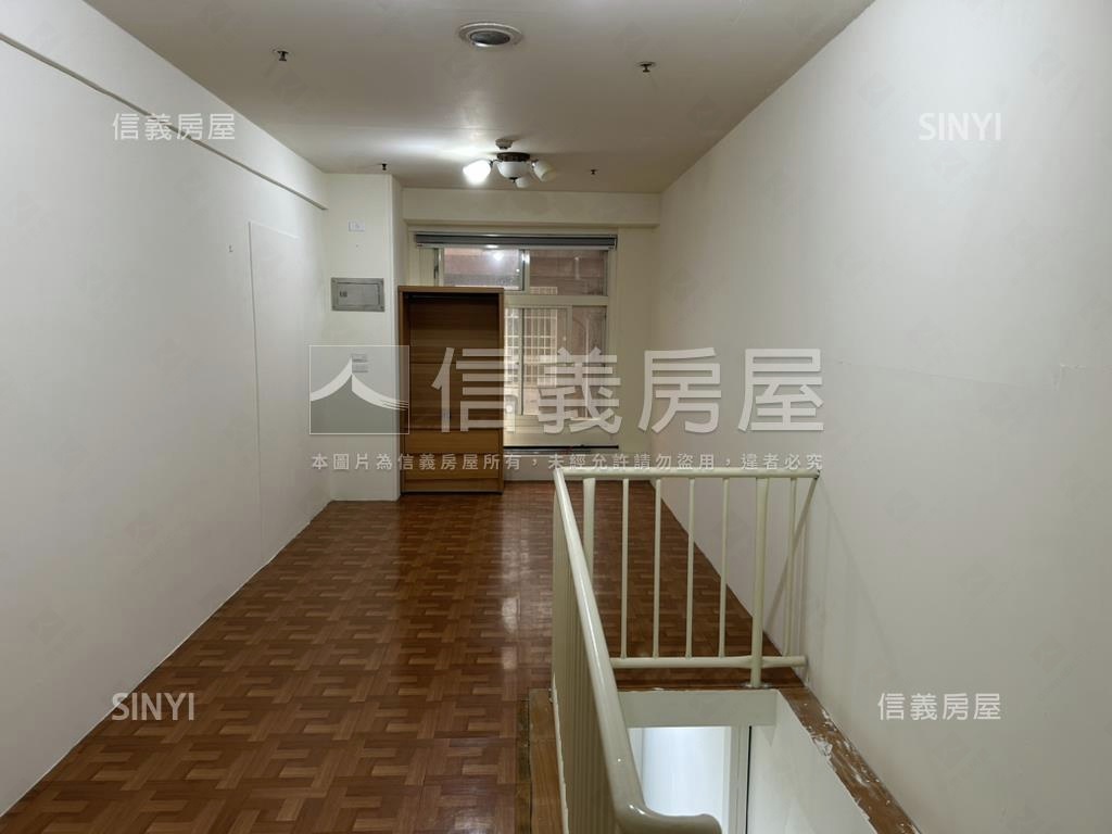 興大京國店面Ａ房屋室內格局與周邊環境