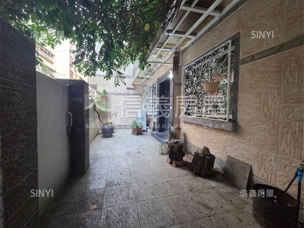楊桃樹旁庭院公寓一樓房屋室內格局與周邊環境