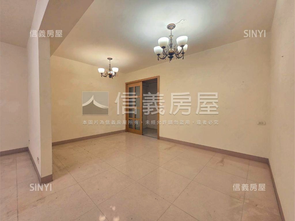 楊桃樹旁庭院公寓一樓房屋室內格局與周邊環境