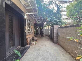 楊桃樹旁庭院公寓一樓