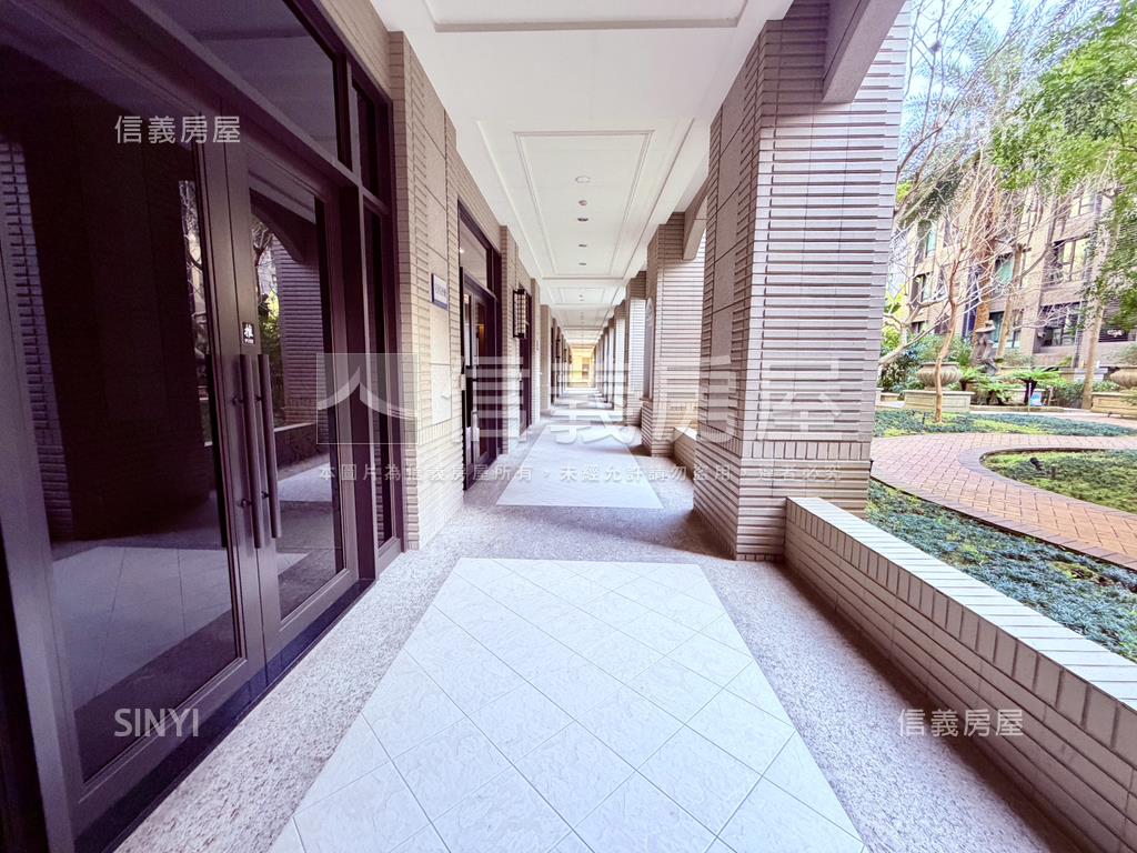 國美★學區★好房型雙車位房屋室內格局與周邊環境