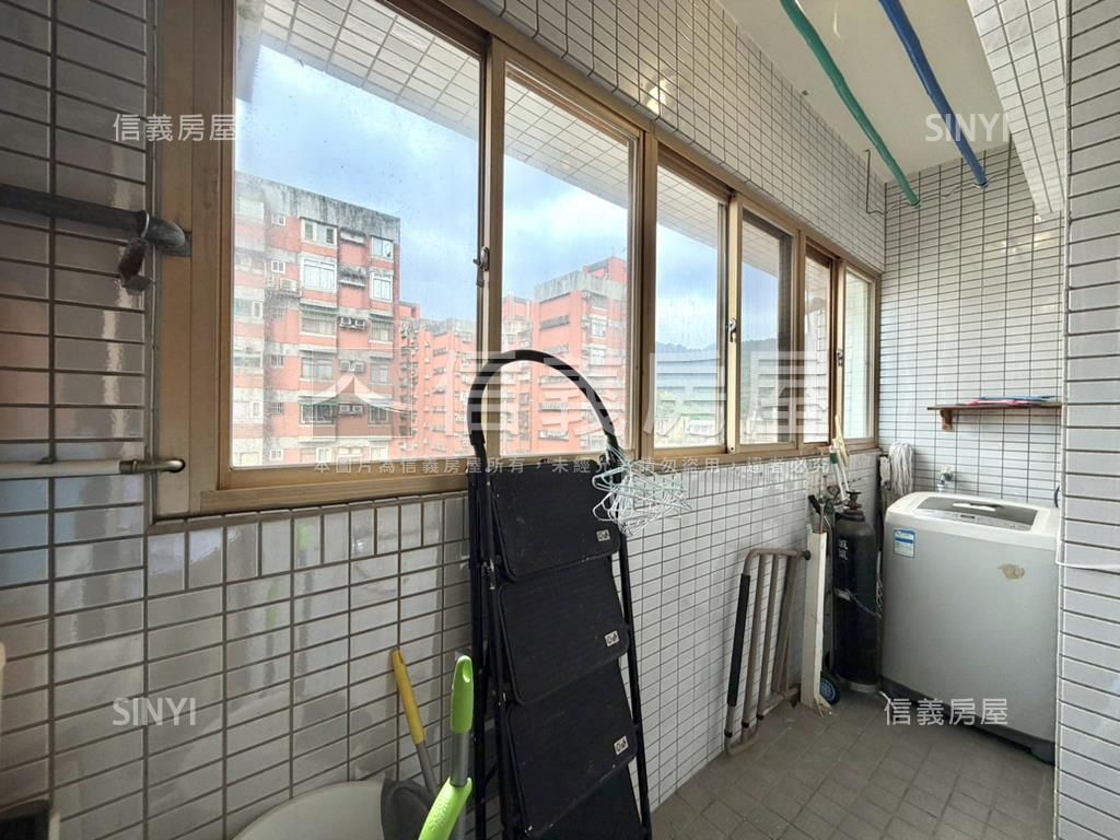 【新接】巴黎世家看１０１房屋室內格局與周邊環境