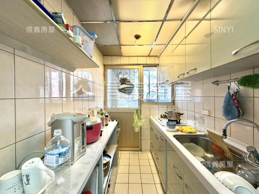 【新接】巴黎世家看１０１房屋室內格局與周邊環境