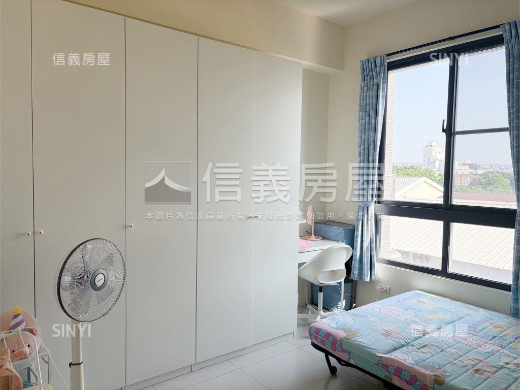 皇家左岸大面寬雙車別墅房屋室內格局與周邊環境