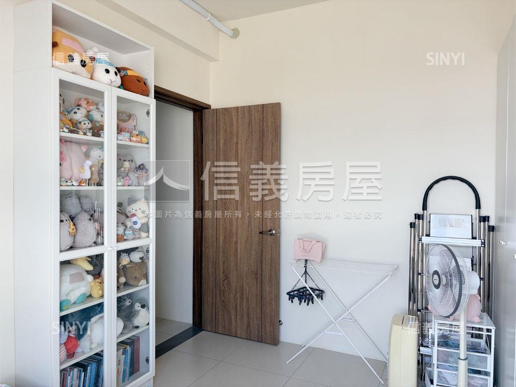 皇家左岸大面寬雙車別墅房屋室內格局與周邊環境