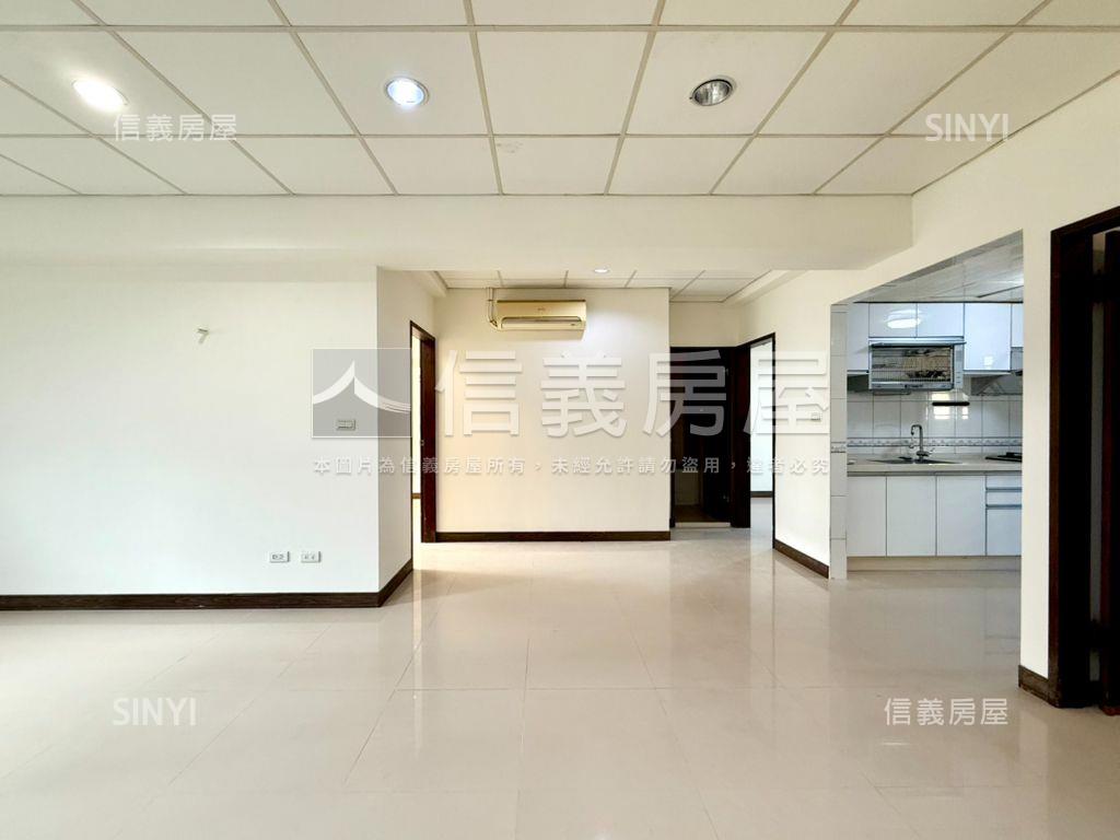 歡天喜地亮晶晶大三房車位房屋室內格局與周邊環境