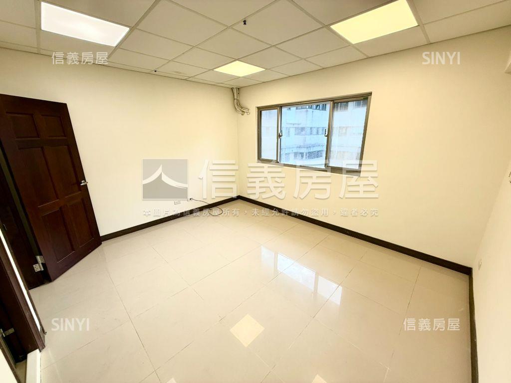 歡天喜地亮晶晶大三房車位房屋室內格局與周邊環境