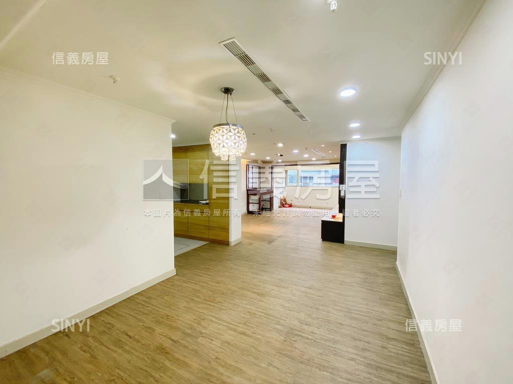 正隆廣場美妝四房車位房屋室內格局與周邊環境