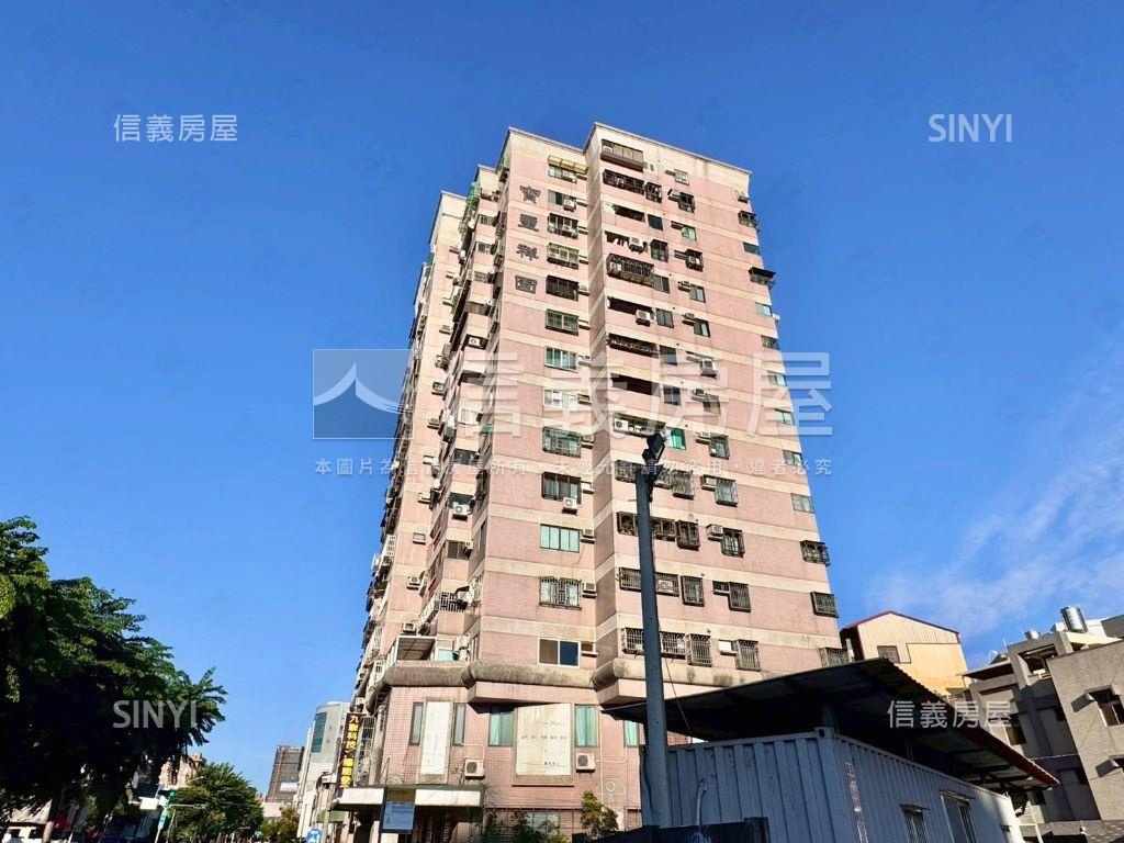 南區寶璽次頂樓四房大平車房屋室內格局與周邊環境