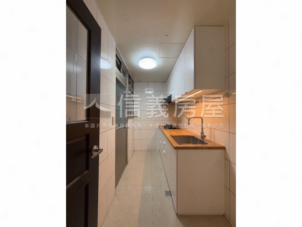 Ａ８享家稀有釋出美三房房屋室內格局與周邊環境