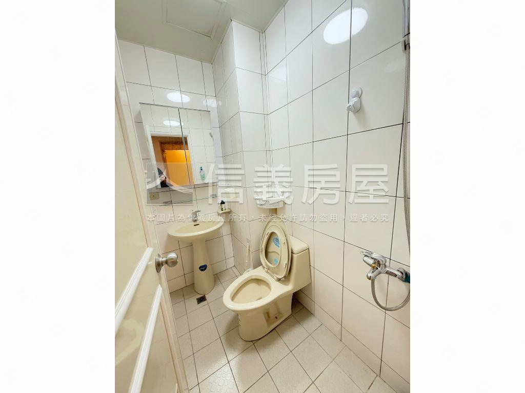 Ａ８享家稀有釋出美三房房屋室內格局與周邊環境