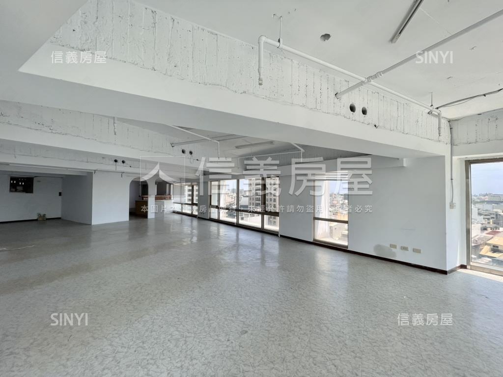 台南中山路百坪商辦房屋室內格局與周邊環境