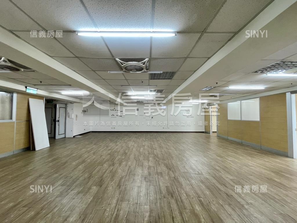 台南中山路百坪商辦房屋室內格局與周邊環境