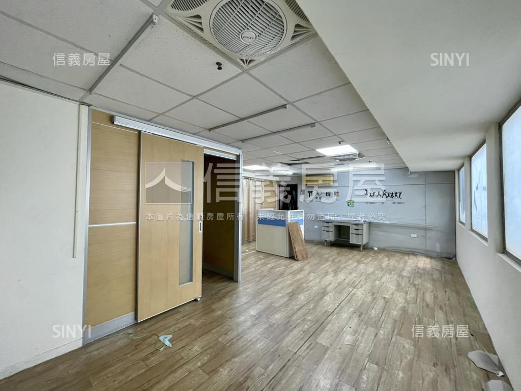台南中山路百坪商辦房屋室內格局與周邊環境