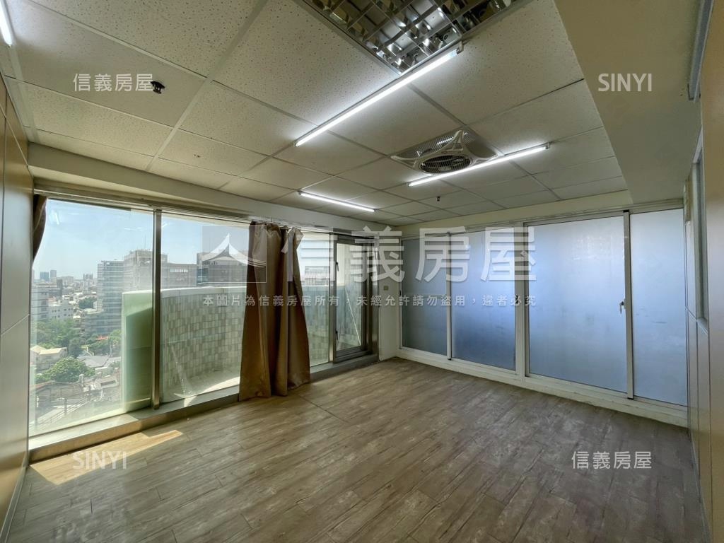 台南中山路百坪商辦房屋室內格局與周邊環境