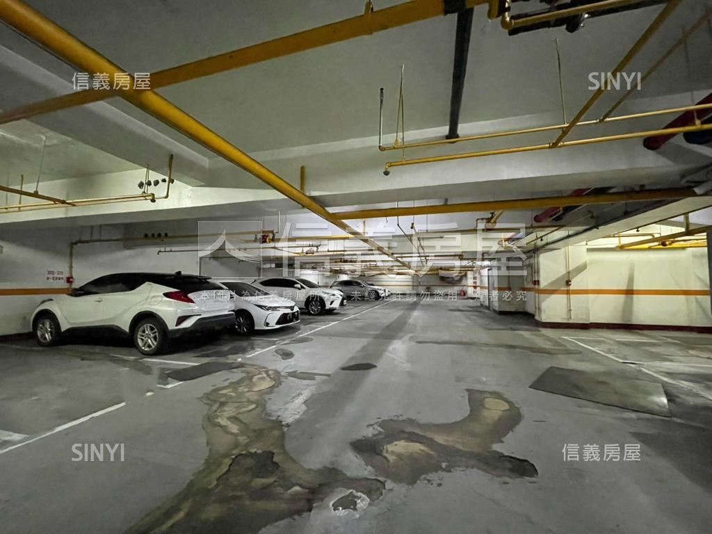 台南中山路百坪商辦房屋室內格局與周邊環境