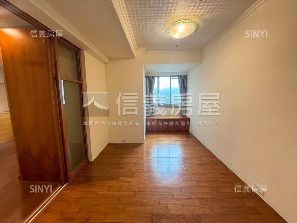 力霸山河景觀３房房屋室內格局與周邊環境