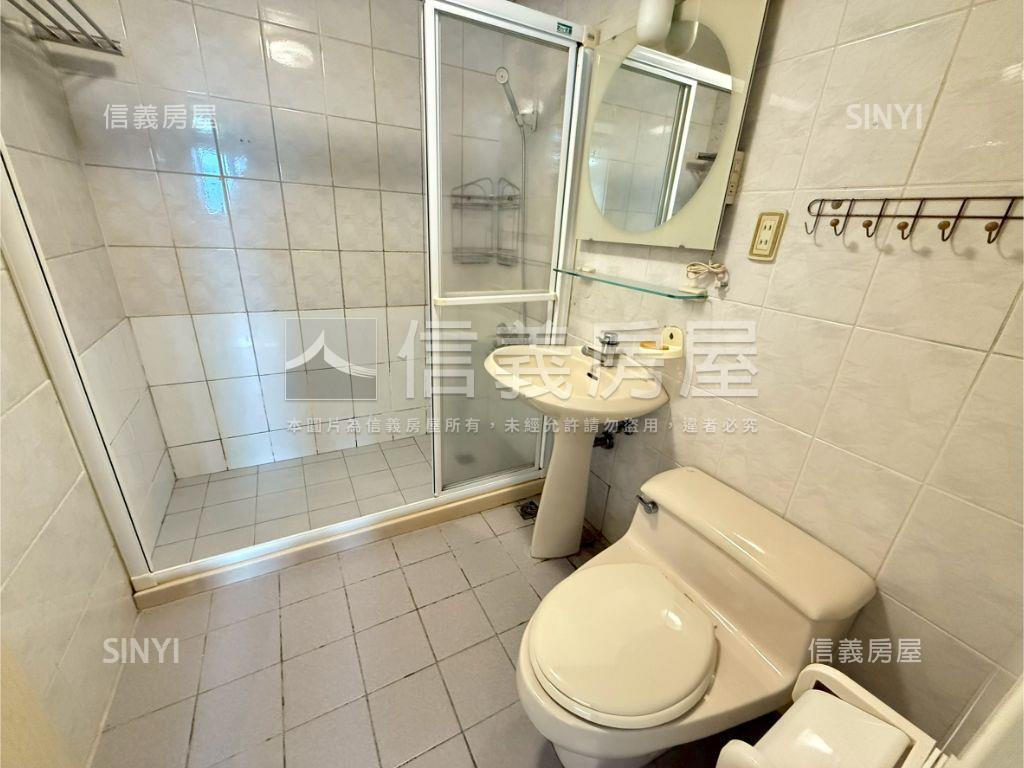 力霸山河景觀３房房屋室內格局與周邊環境