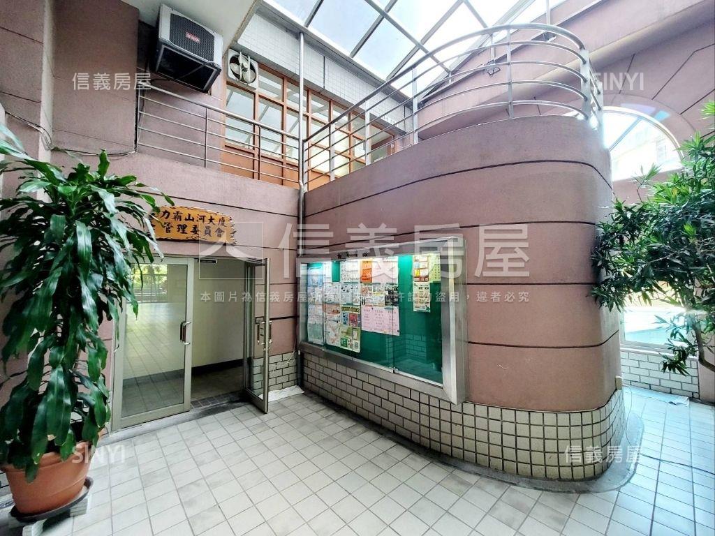 力霸山河景觀３房房屋室內格局與周邊環境