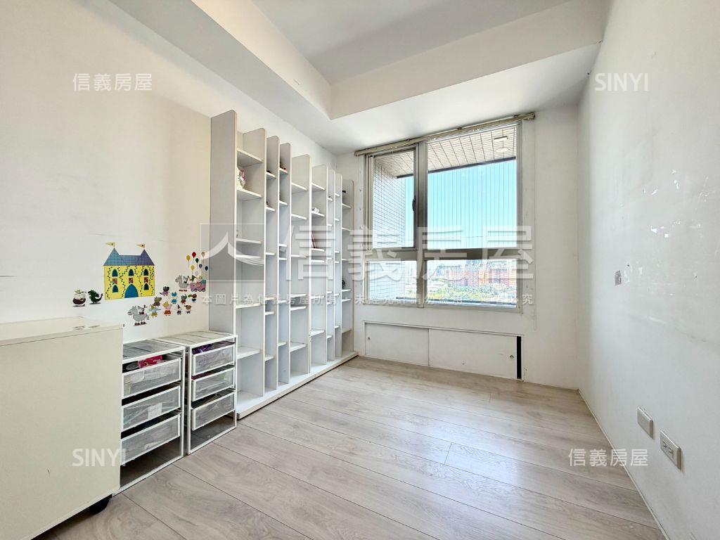 新月灣２＋１房視野雙車位房屋室內格局與周邊環境