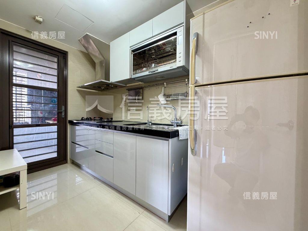 新月灣２＋１房視野雙車位房屋室內格局與周邊環境