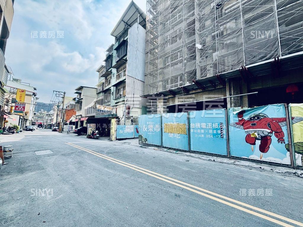 楠梓友樂市邊間三房平車房屋室內格局與周邊環境