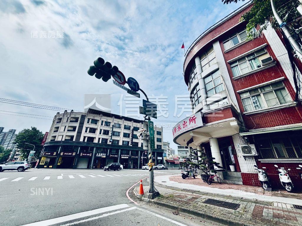 楠梓友樂市邊間三房平車房屋室內格局與周邊環境