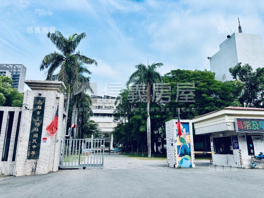 楠梓友樂市邊間三房平車房屋室內格局與周邊環境