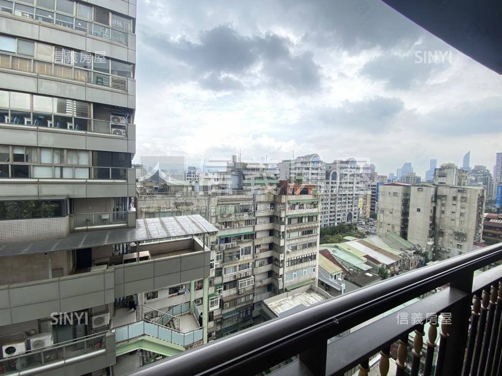 瑞安信義景觀次頂樓房屋室內格局與周邊環境