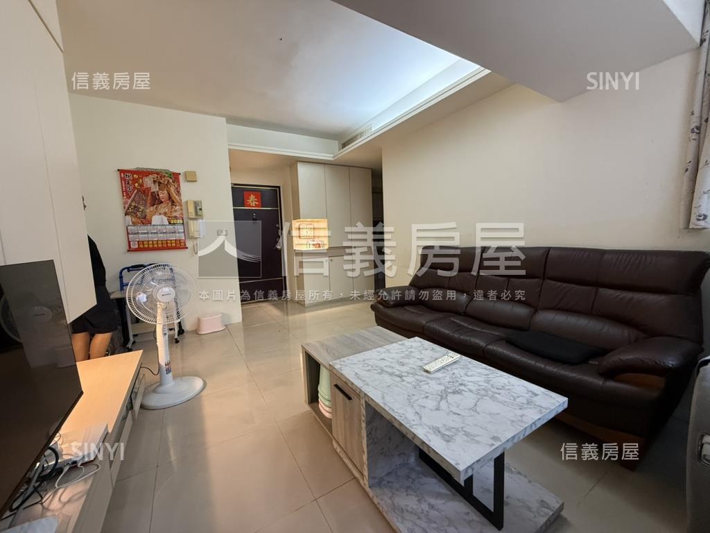 榮富首購美２房房屋室內格局與周邊環境