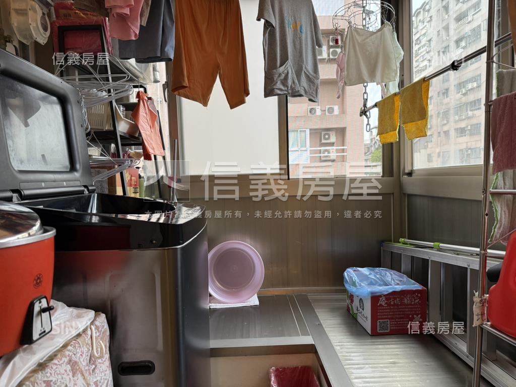 榮富首購美２房房屋室內格局與周邊環境