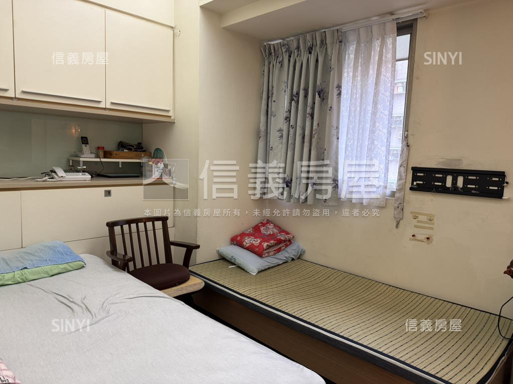 榮富首購美２房房屋室內格局與周邊環境