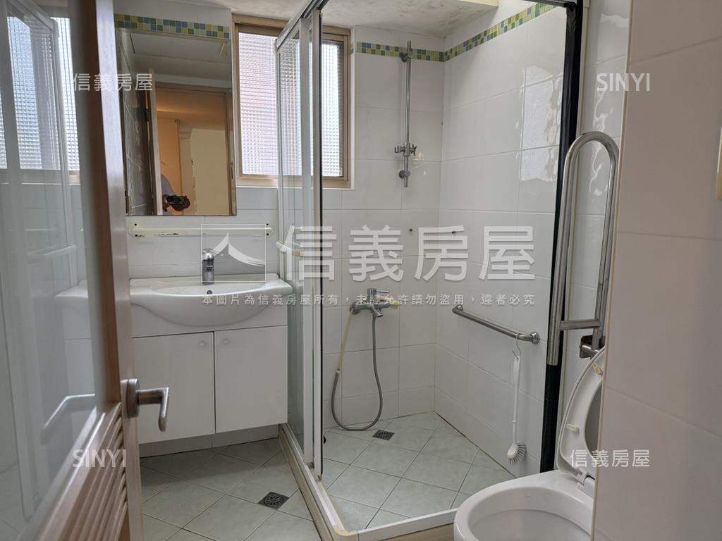 童話邊間採光美２房房屋室內格局與周邊環境