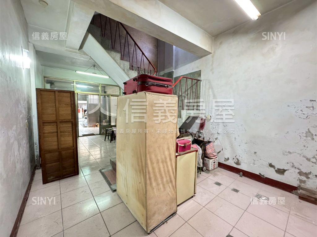 彰化中華正路大地坪店面房屋室內格局與周邊環境