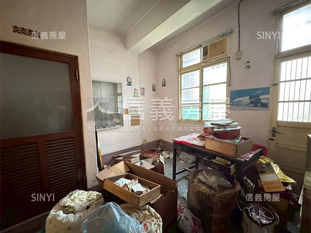 彰化中華正路大地坪店面房屋室內格局與周邊環境