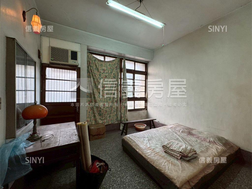 彰化中華正路大地坪店面房屋室內格局與周邊環境