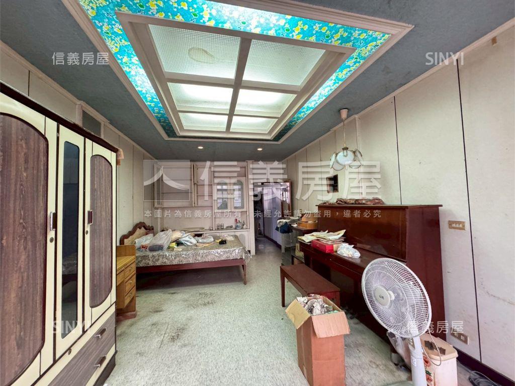 彰化中華正路大地坪店面房屋室內格局與周邊環境