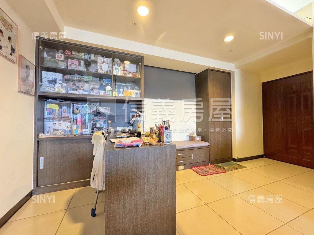 店長推薦中港首璽視野戶房屋室內格局與周邊環境