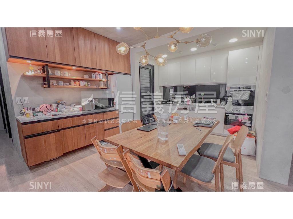 美術館裝潢美三房平移車位房屋室內格局與周邊環境